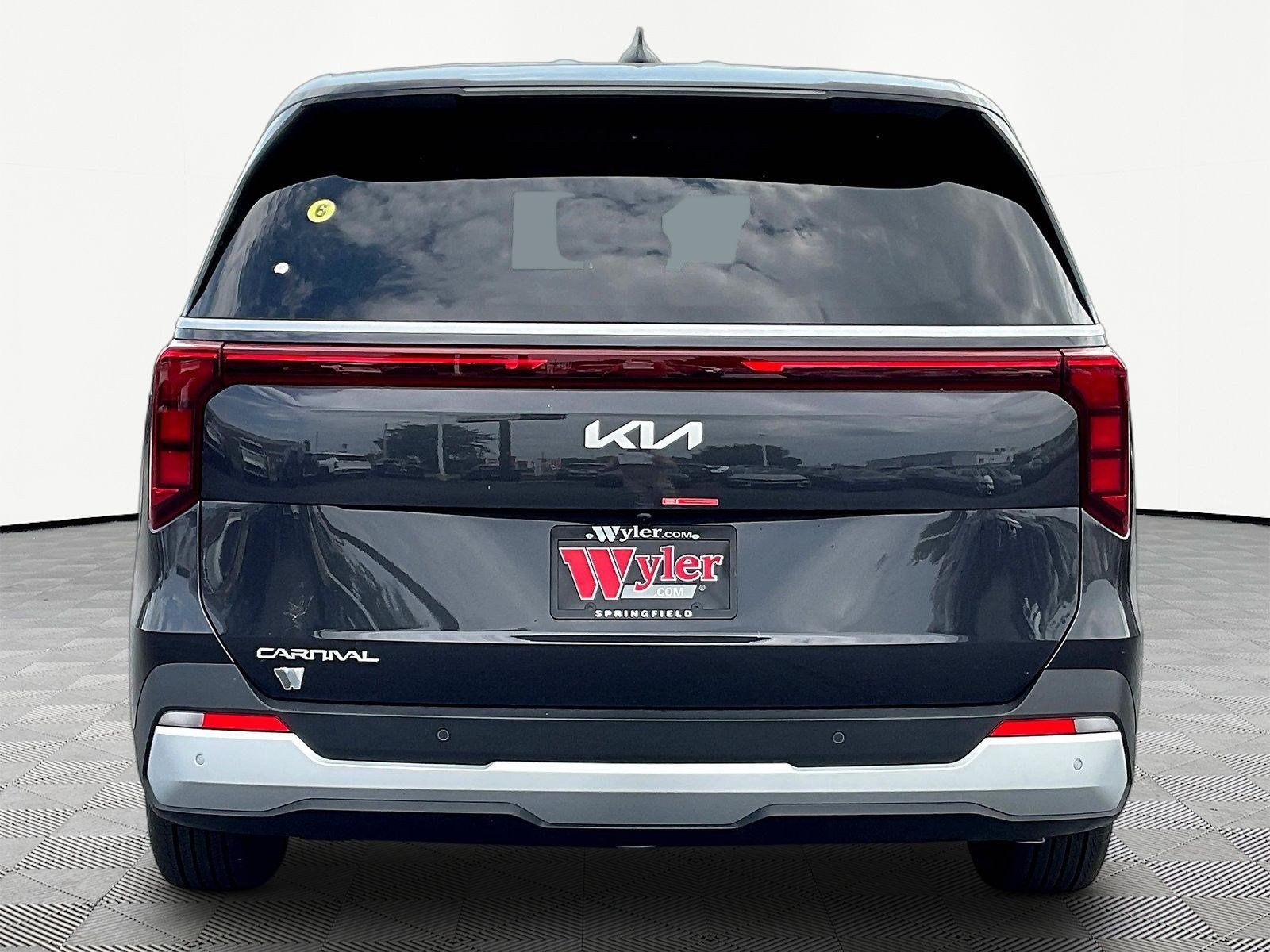 New 2027 Kia Carnival FWD image 5