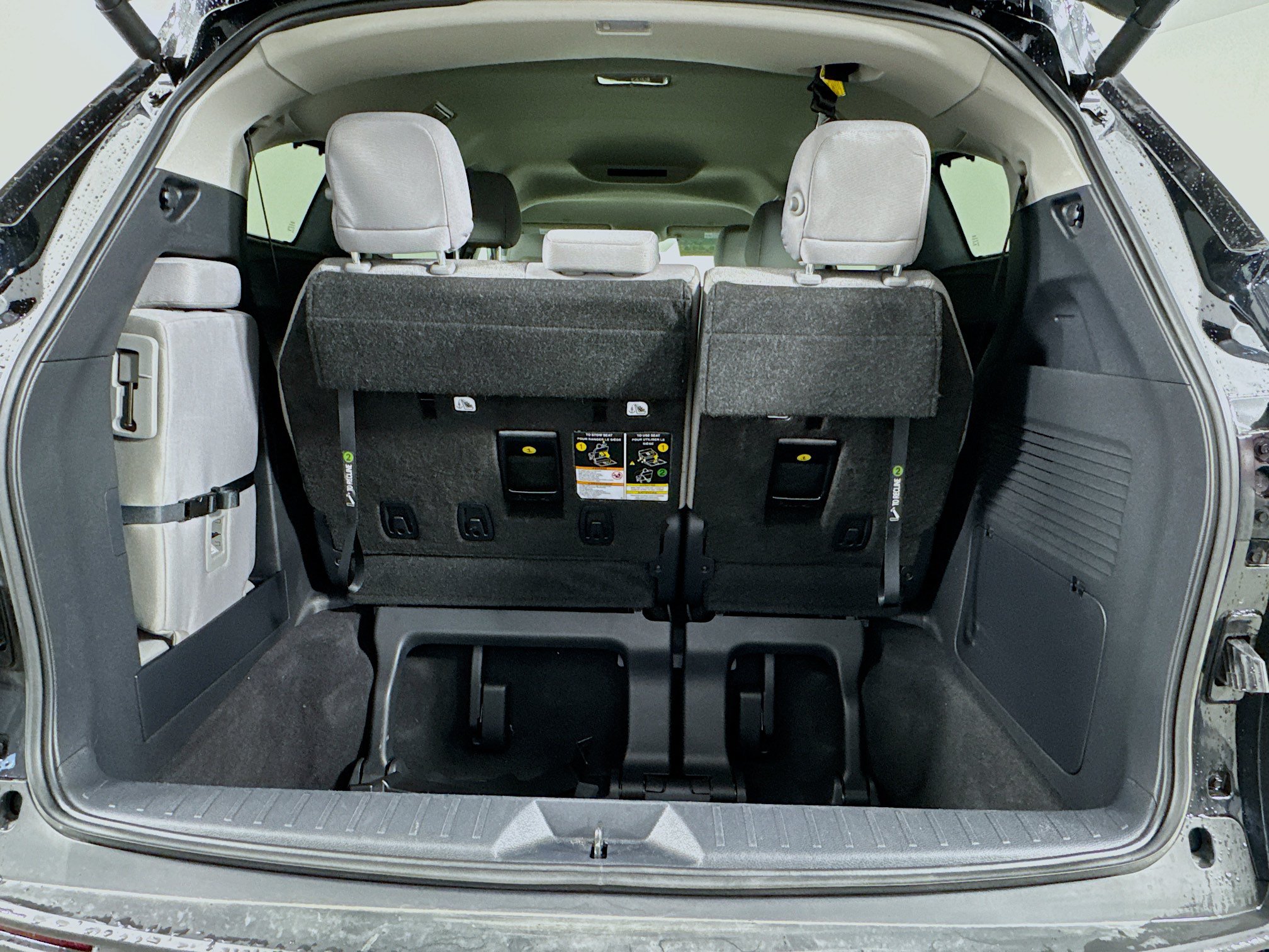 Certified 2026 Toyota Sienna LE FWD image 25