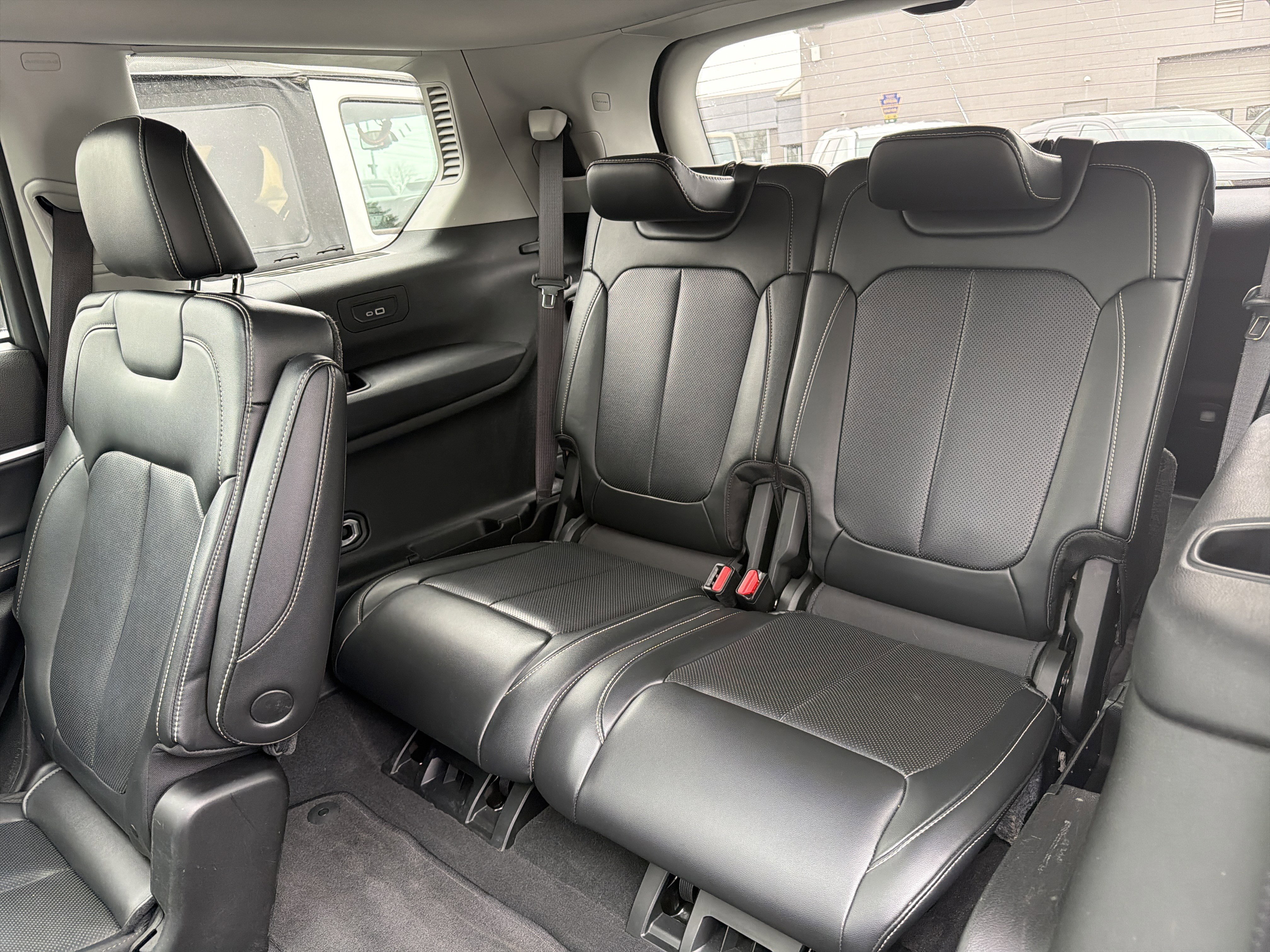 Used 2022 Jeep Grand Cherokee L Limited w/ Luxury Tech Group II AWD/4WD image 10