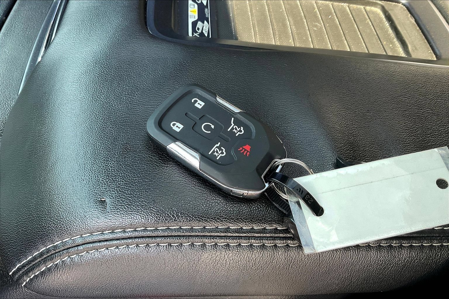 Used 2015 Chevrolet Suburban LTZ AWD/4WD image 34