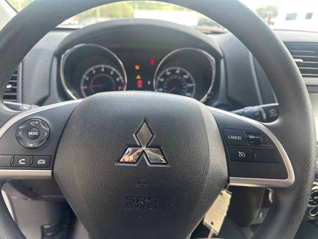 Used 2025 Mitsubishi Outlander Sport ES AWD/4WD image 10