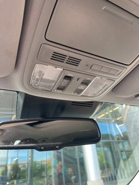 Used 2019 Honda CR-V Touring image 11