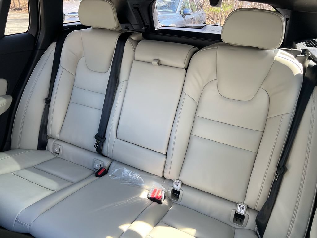 New 2026 Volvo V60 B5 Cross Country Ultra w/ Protection Package Premier AWD/4WD image 20