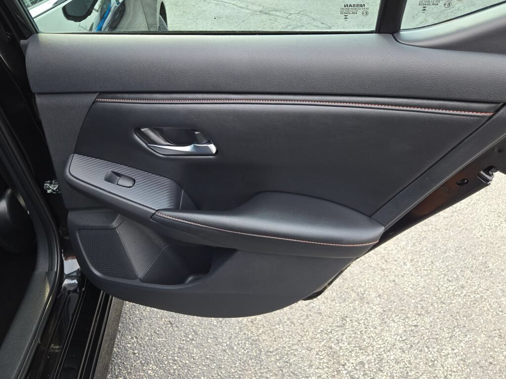 Used 2023 Nissan Sentra SR w/ SR Premium Package FWD image 19