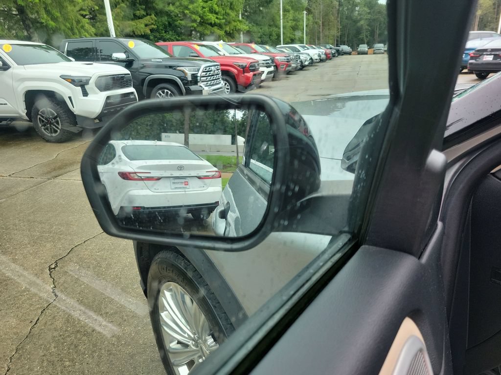 Used 2020 Ford Explorer Limited RWD image 14