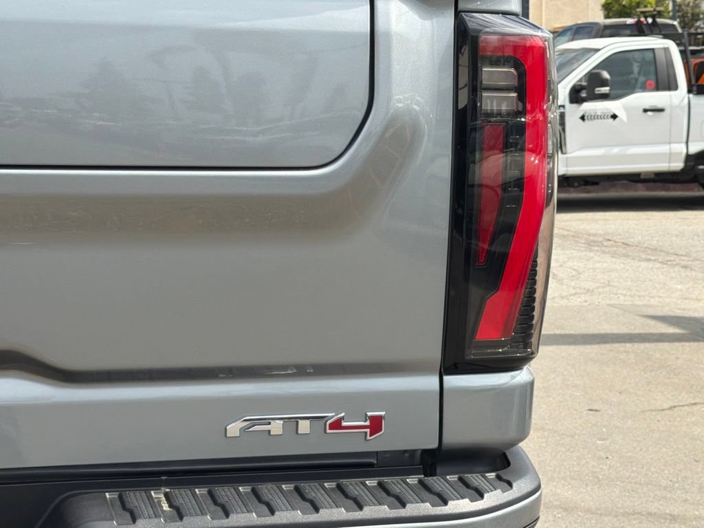 Used 2024 GMC Sierra 2500 AT4 w/ AT4 Premium Plus Package AWD/4WD image 17