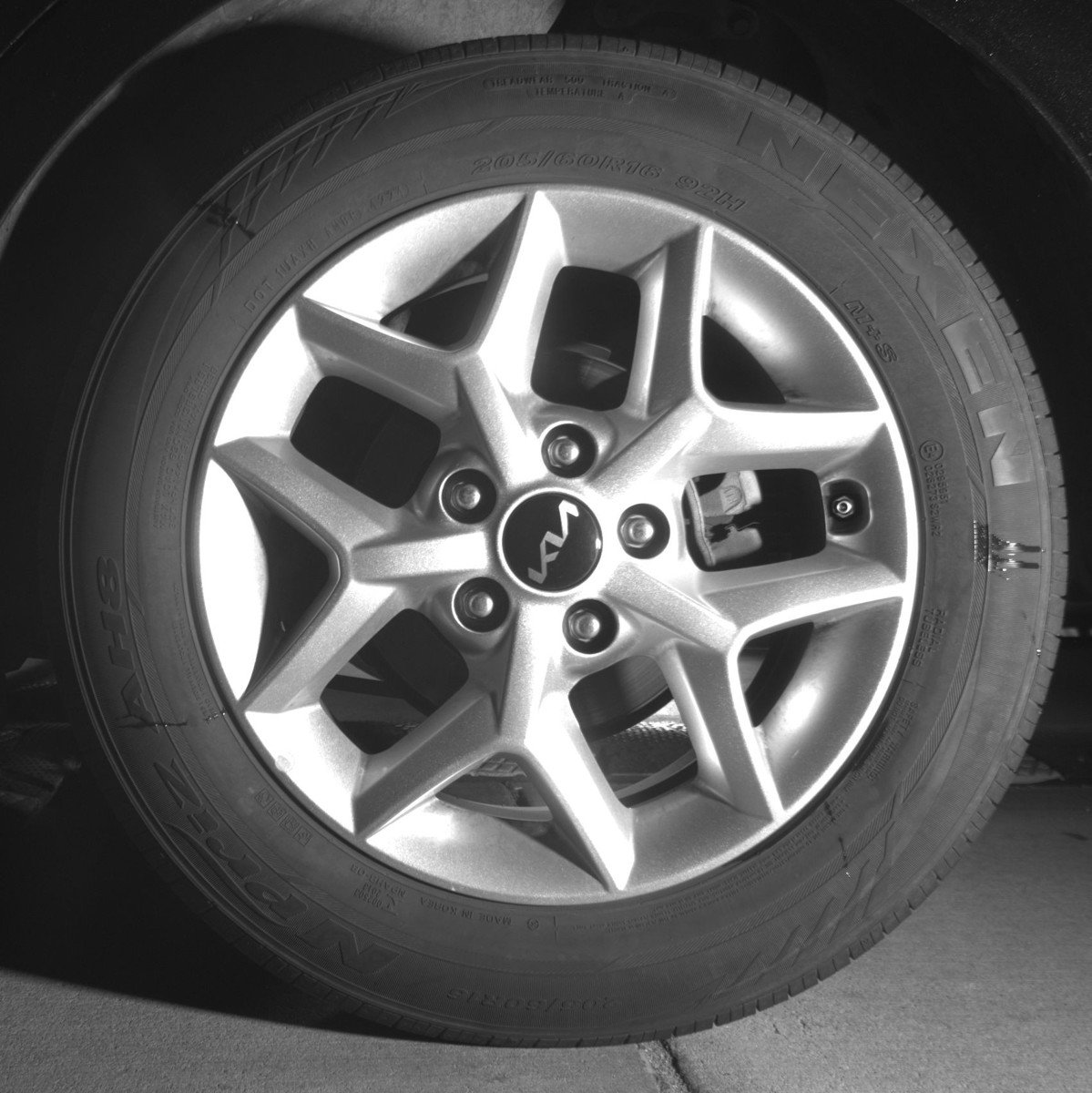 Used 2025 Kia Soul LX w/ LX Technology Package FWD image 21