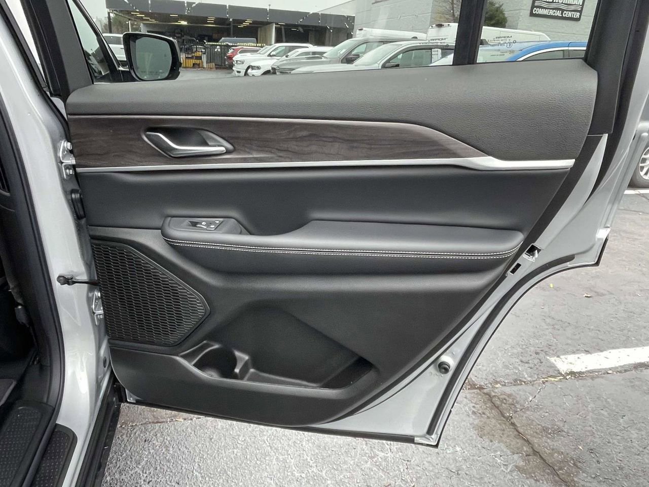 New 2025 Jeep Grand Cherokee L Limited image 20