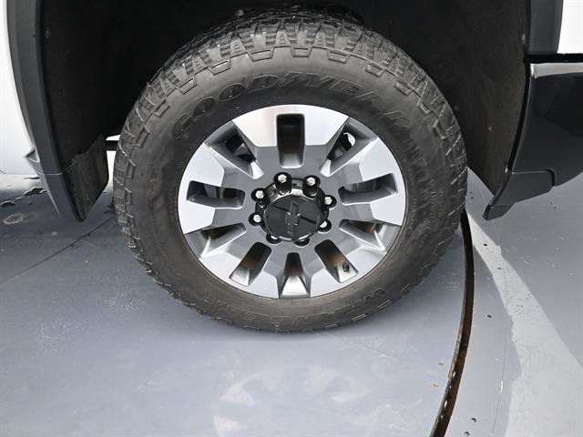 Used 2024 Chevrolet Silverado 2500 Custom w/ Custom Value Package AWD/4WD image 16