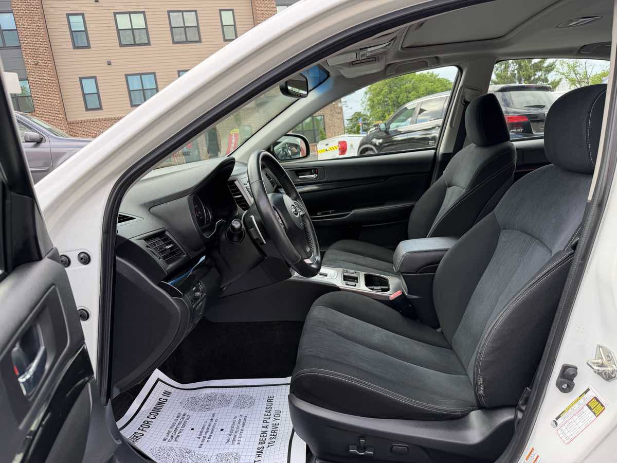 Used 2014 Subaru Legacy 2.5i Sport AWD/4WD image 9