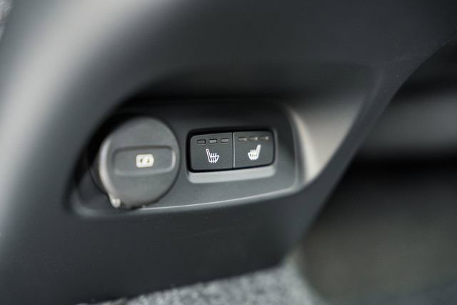 New 2026 Volvo XC40 B5 Plus w/ Climate Package image 35