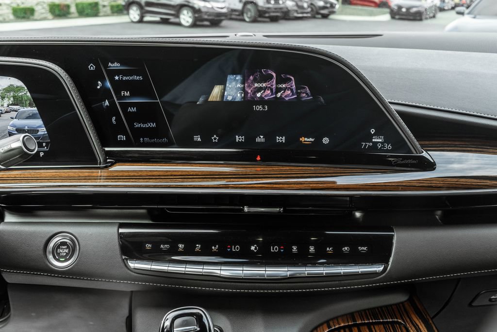 Used 2023 Cadillac Escalade Premium Luxury AWD/4WD image 20