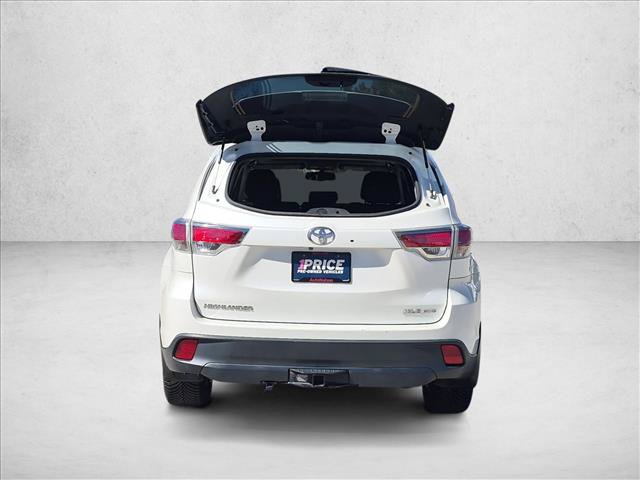Used 2015 Toyota Highlander XLE AWD/4WD image 6