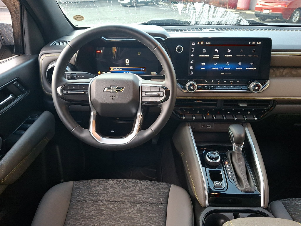 Used 2024 Chevrolet Colorado ZR2 w/ Safety Package AWD/4WD image 11