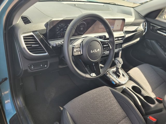 Used 2024 Kia Seltos S FWD image 9