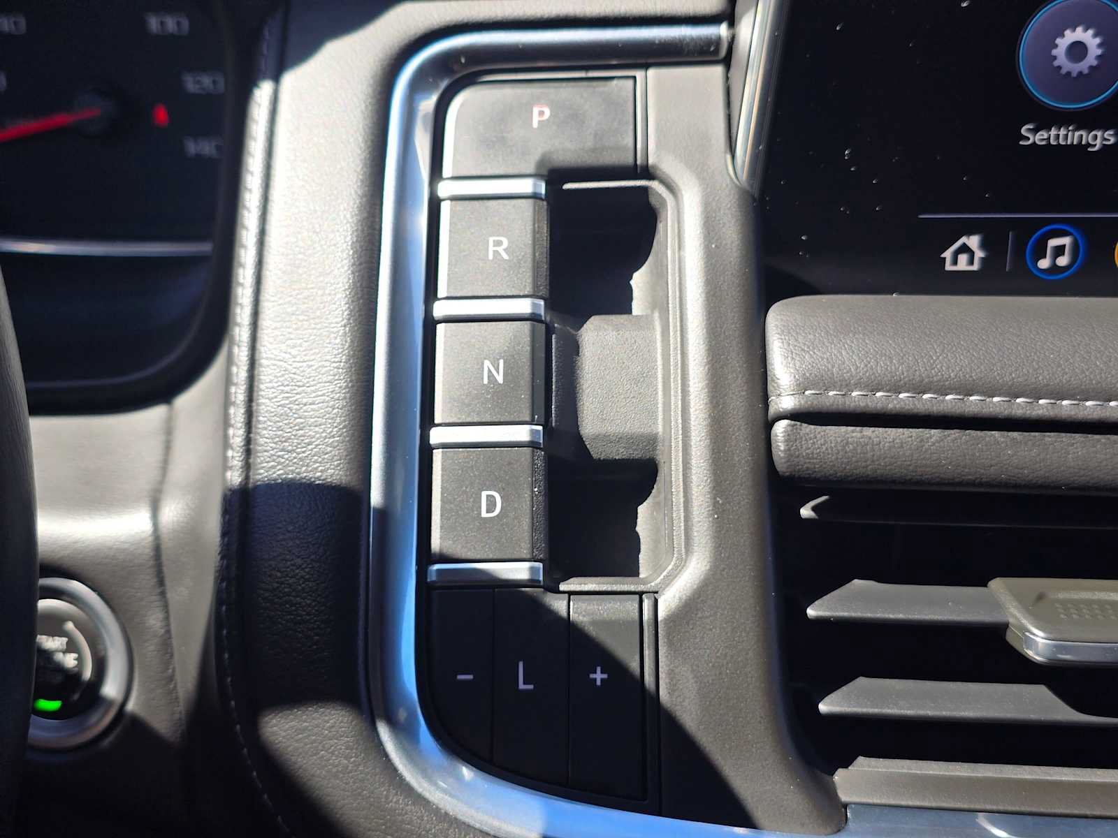 Used 2021 Chevrolet Tahoe LT AWD/4WD image 30