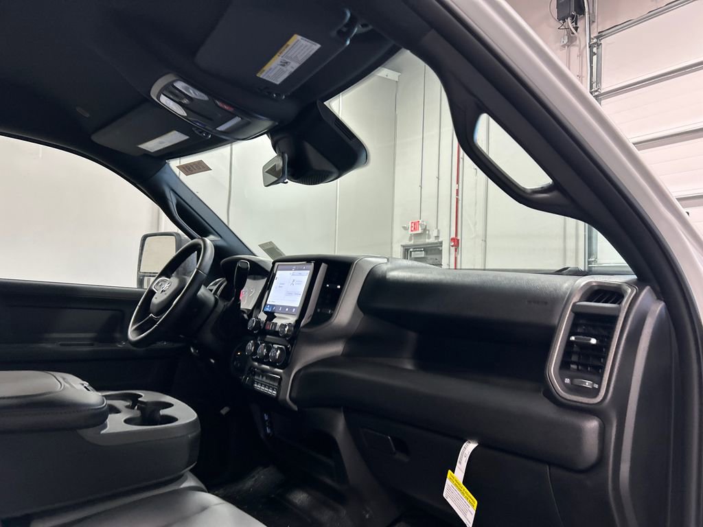 New 2026 RAM 3500 Tradesman image 32