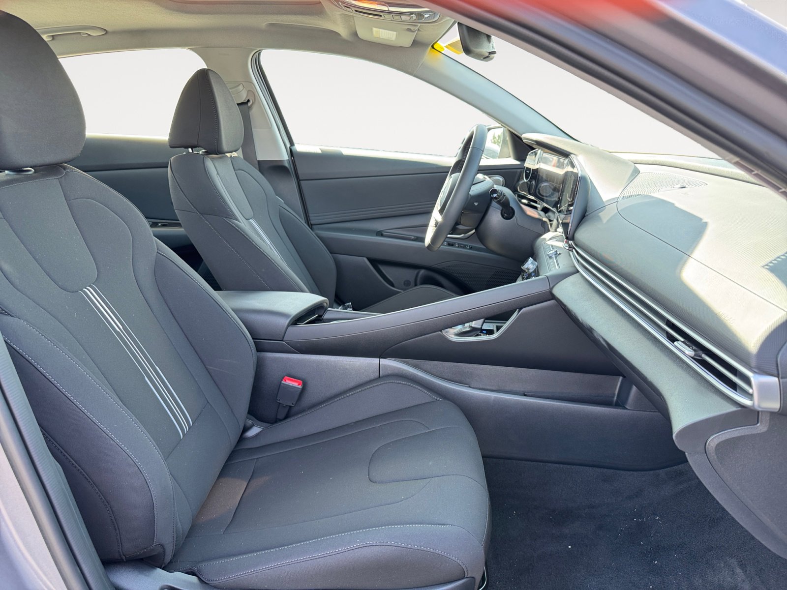 New 2025 Hyundai Elantra SEL image 15