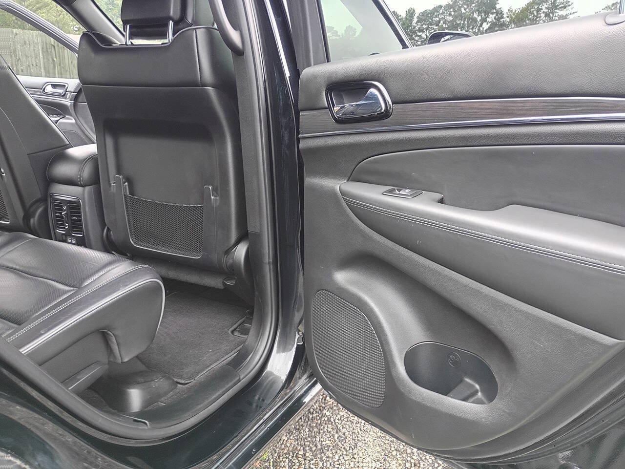 Used 2019 Jeep Grand Cherokee Overland AWD/4WD image 28
