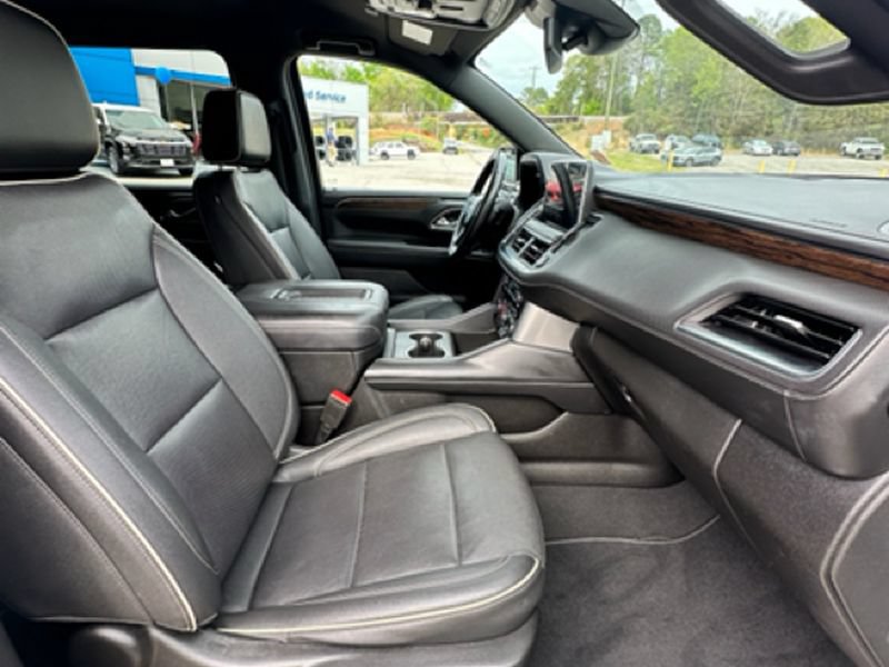 Used 2023 Chevrolet Suburban Premier RWD image 26
