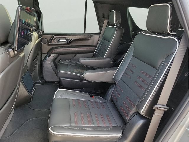 Used 2025 GMC Yukon AT4 Ultimate AWD/4WD image 15