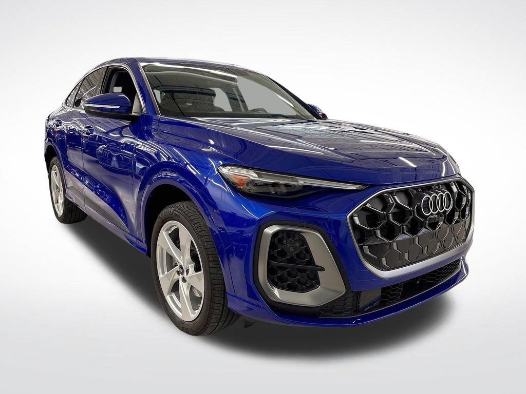Used 2025 Audi Q5 Premium Plus w/ Premium Plus AWD/4WD image 7