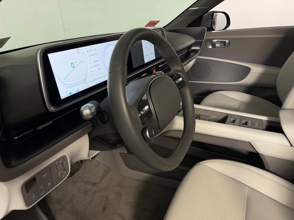 Used 2024 Hyundai Ioniq 6 Limited image 22