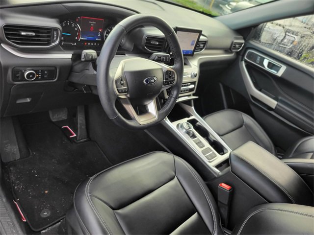 Certified 2023 Ford Explorer XLT w/ Equipment Group 202A image 17