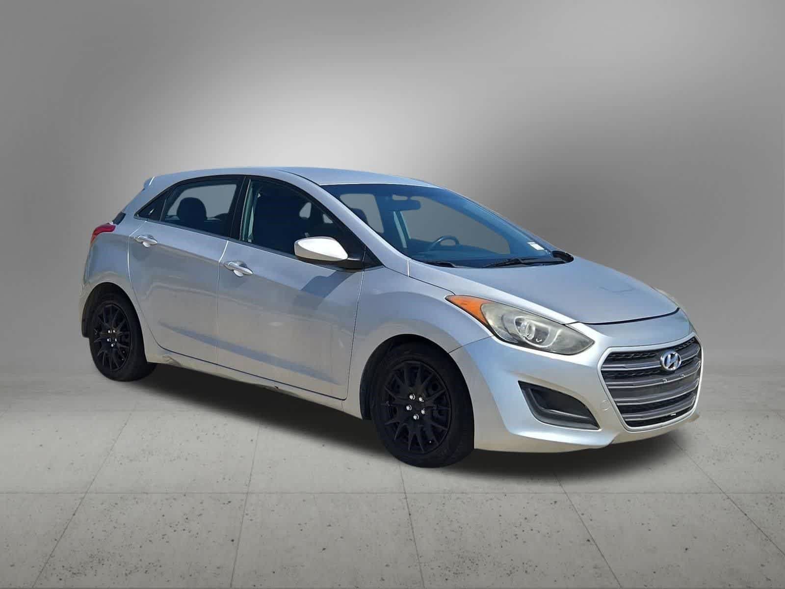 Used 2017 Hyundai Elantra GT FWD image 8