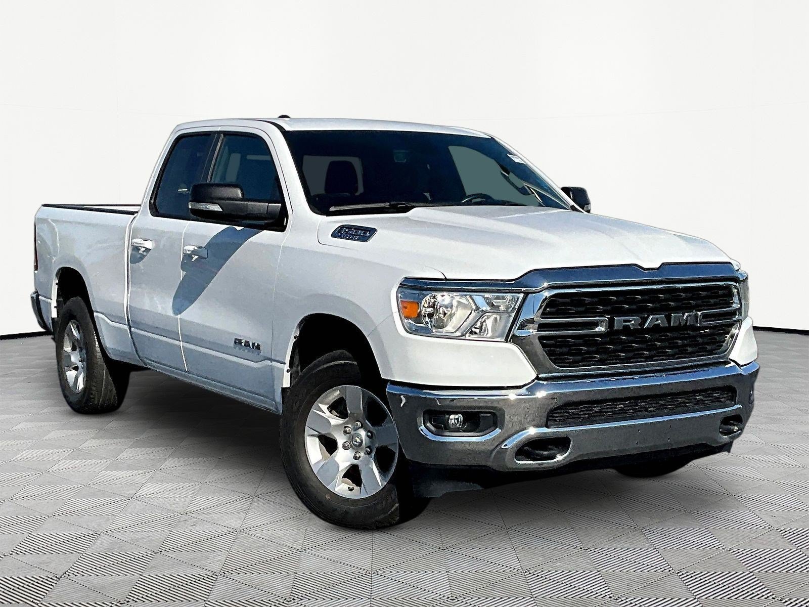 Used 2022 RAM 1500 Big Horn AWD/4WD image 3