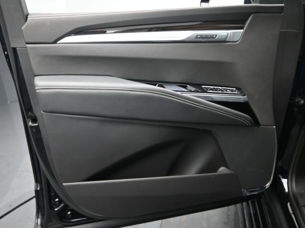 Used 2025 Cadillac Escalade Premium Luxury w/ Touring Package image 30
