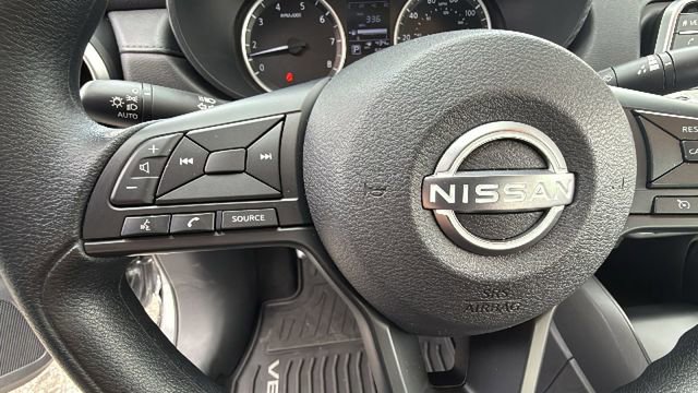 Used 2025 Nissan Versa S w/ Trunk Package image 19