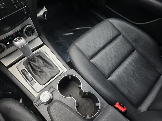 Used 2009 Mercedes-Benz C 300 Sedan image 24