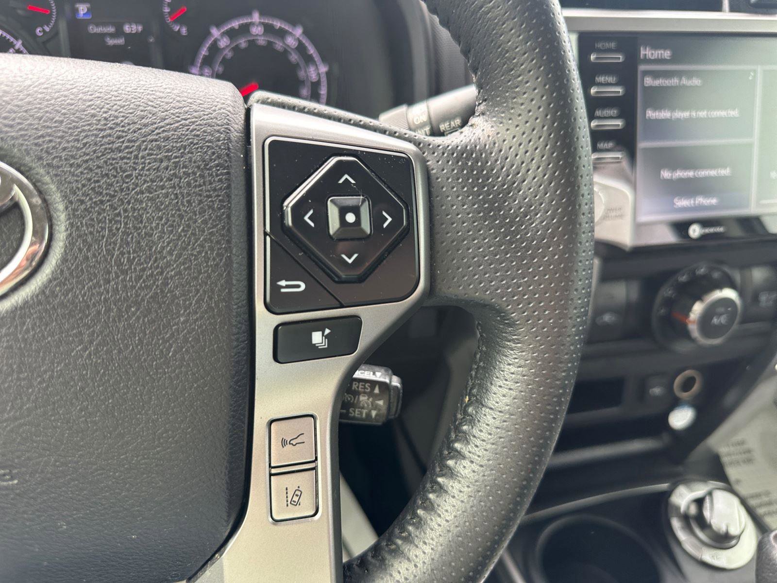 Used 2021 Toyota 4Runner SR5 AWD/4WD image 17