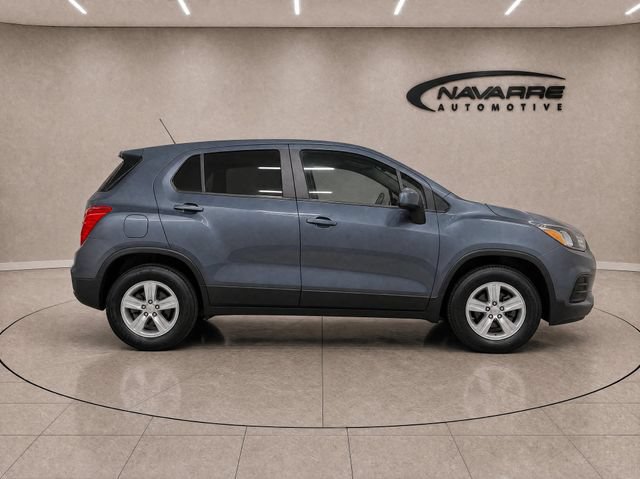 Used 2022 Chevrolet Trax LS w/ Tint and Cruise Package AWD/4WD image 8