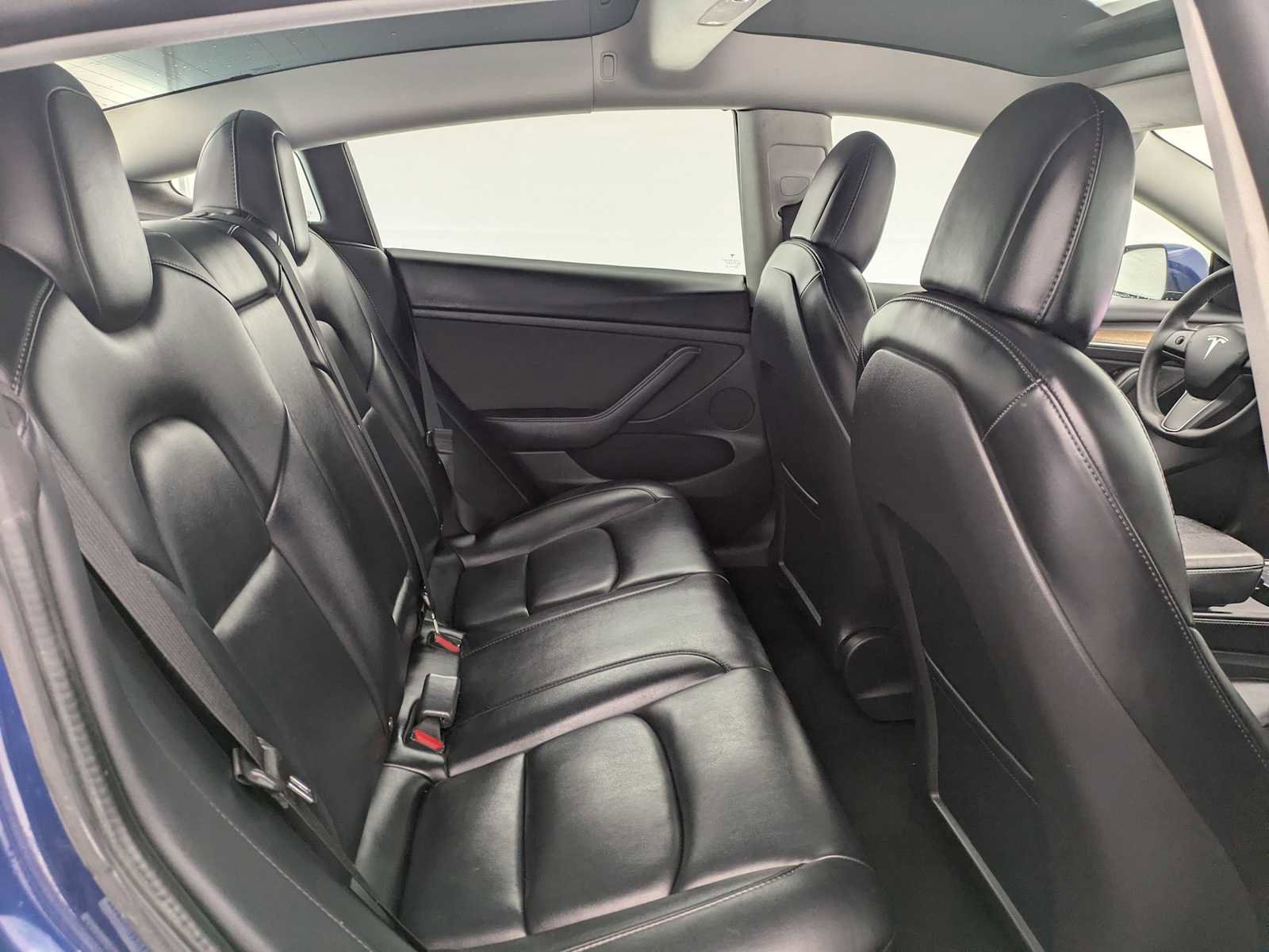 Used 2022 Tesla Model 3 Standard Range image 18