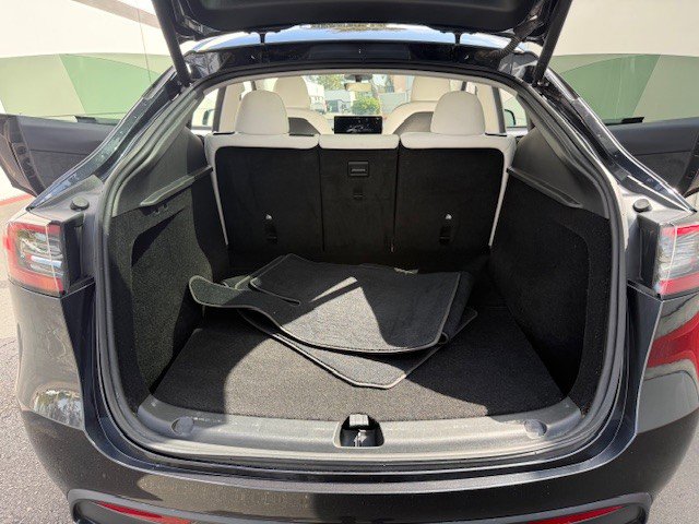 Used 2024 Tesla Model Y 2WD image 16