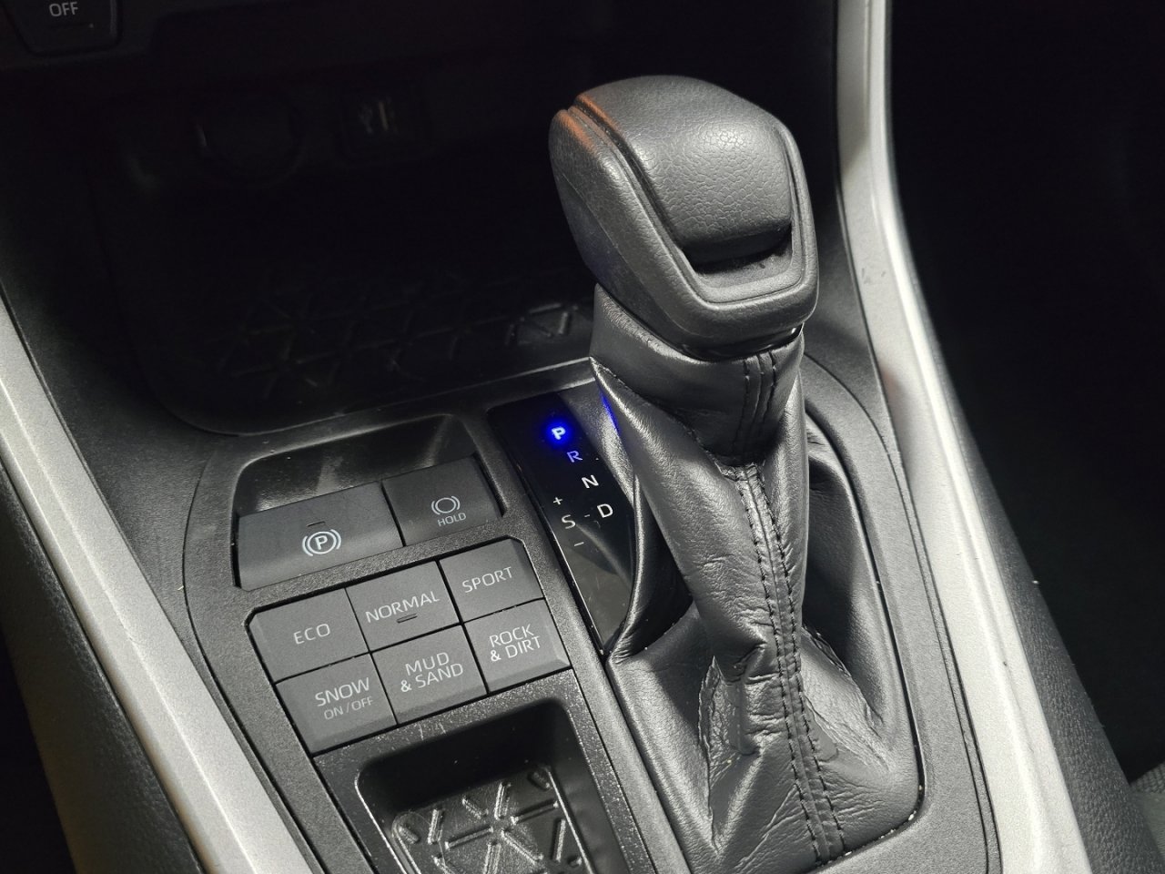 Certified 2024 Toyota RAV4 LE image 26