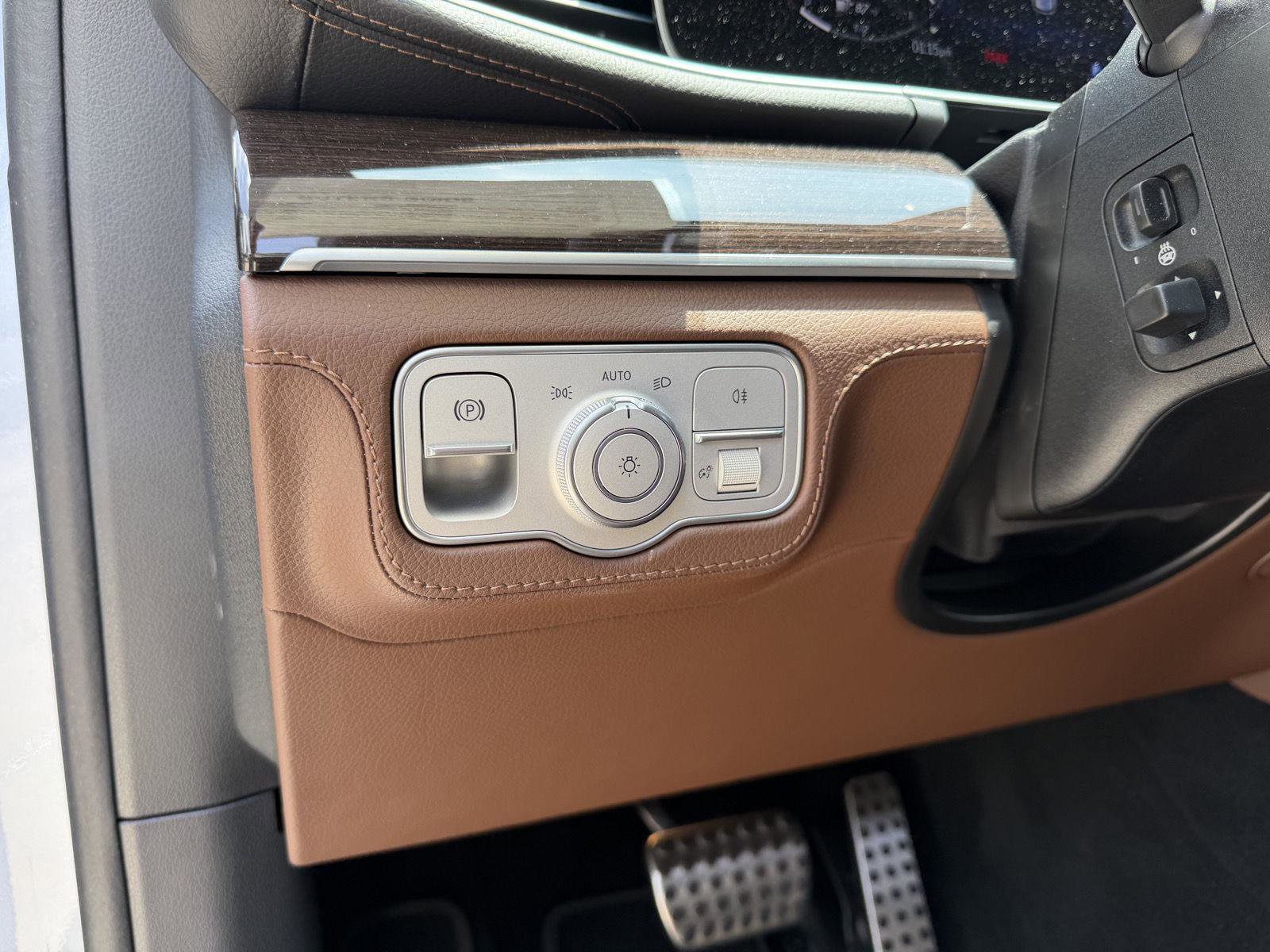 Certified 2025 Mercedes-Benz GLS 450 4MATIC image 7