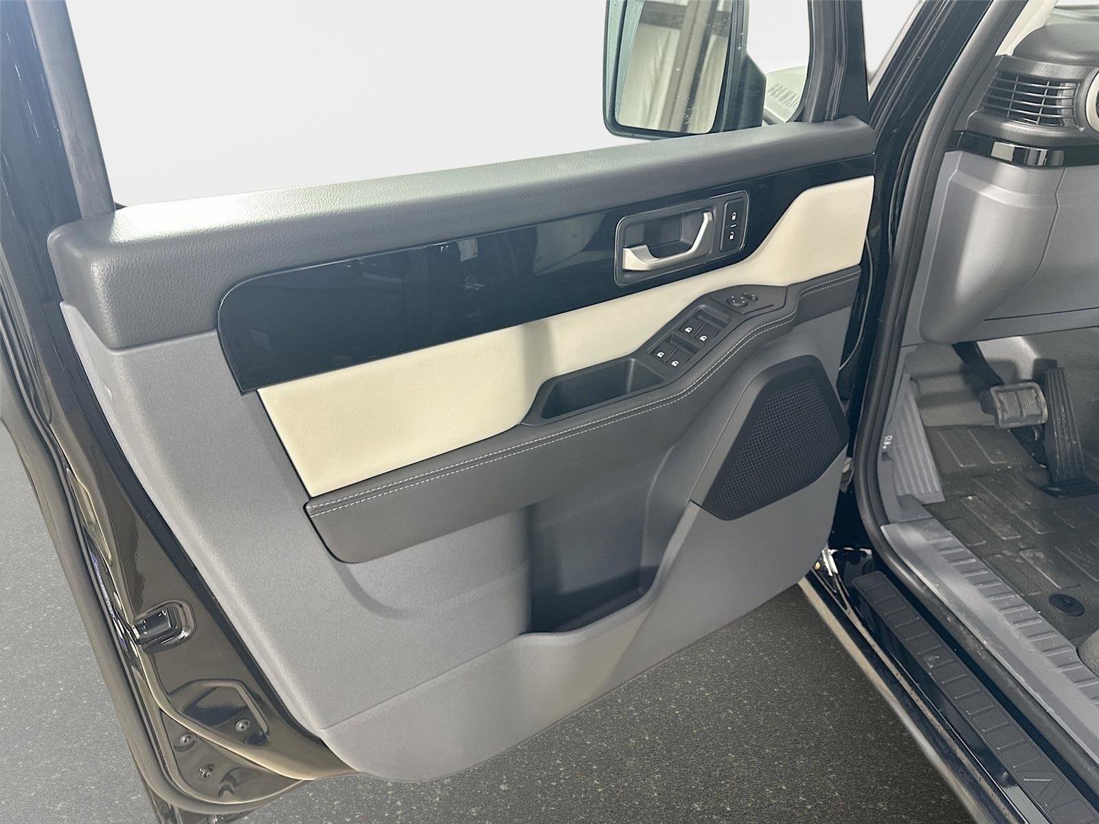 New 2025 INEOS Grenadier Fieldmaster Edition image 17