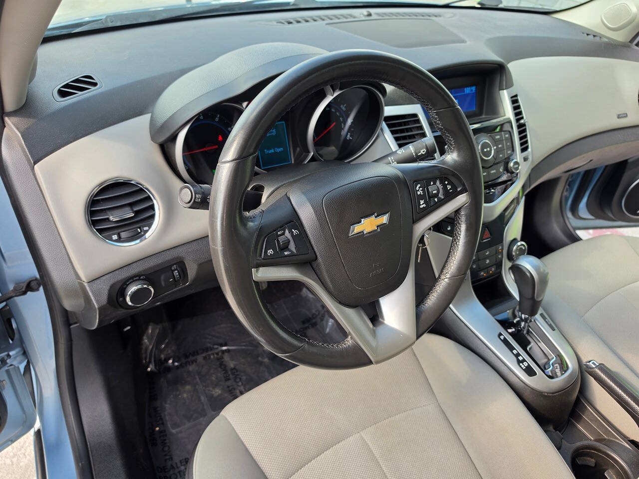 Used 2011 Chevrolet Cruze LT FWD image 32
