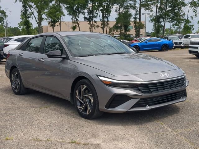 New 2025 Hyundai Elantra Sport FWD image 3