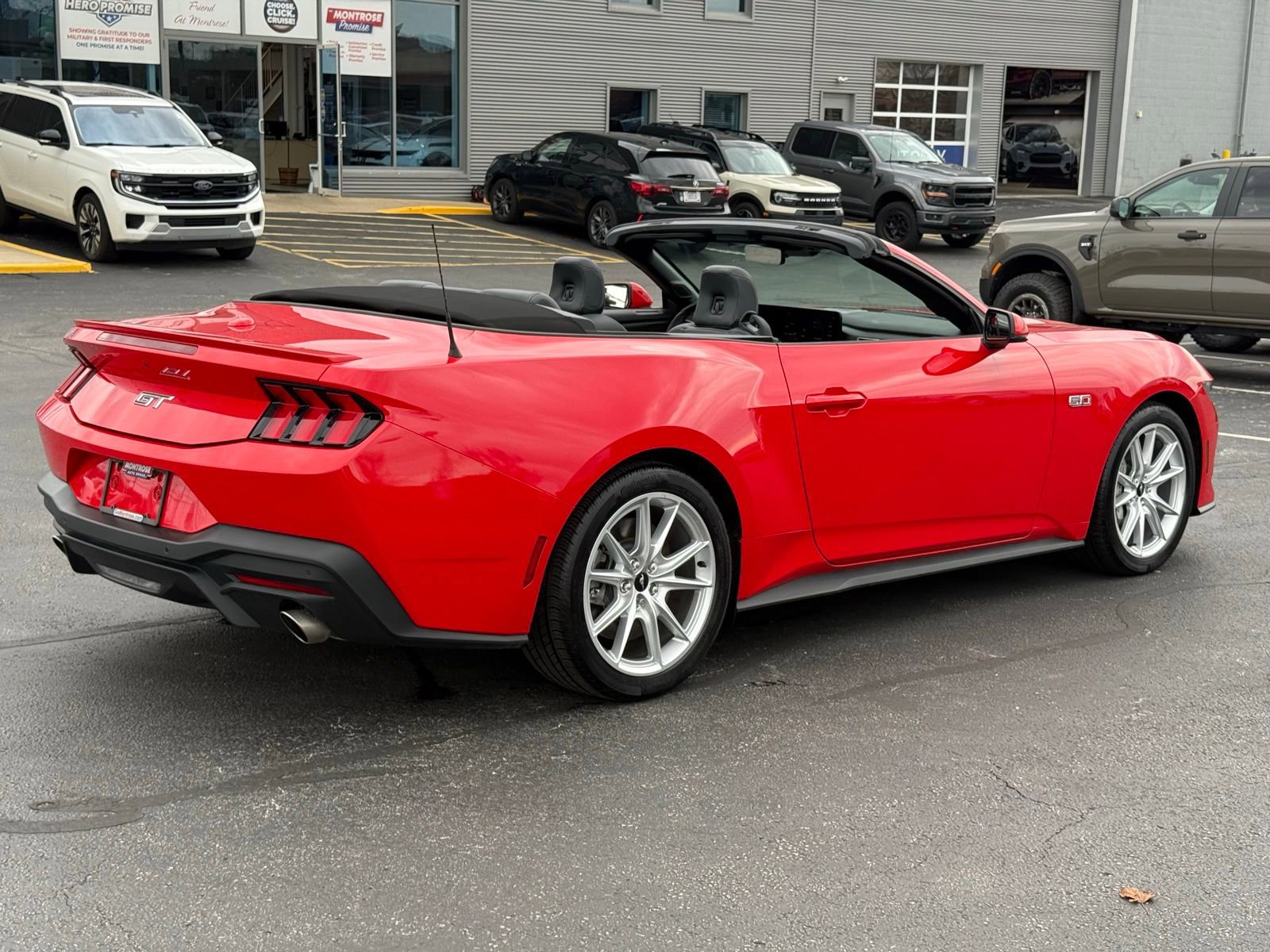 Used 2025 Ford Mustang GT Premium image 3