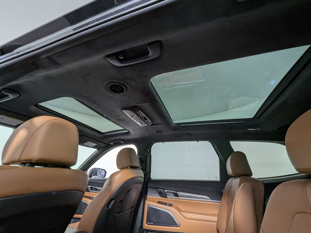 Used 2025 Kia Telluride SX Prestige X-Line image 13