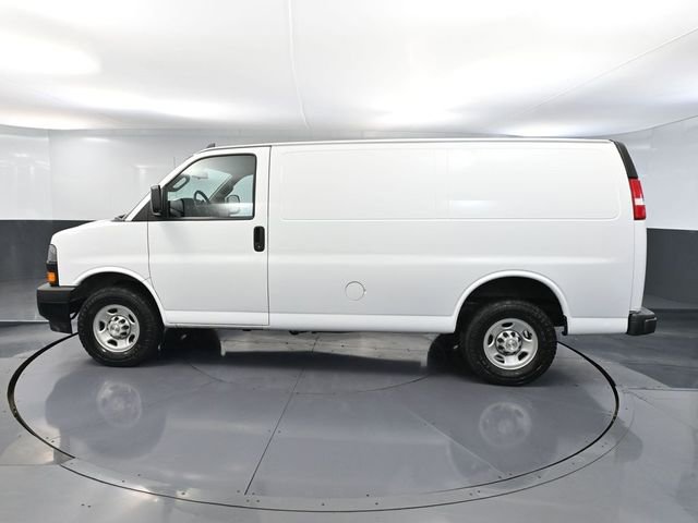 Used 2022 Chevrolet Express 2500 w/ Driver Convenience Package image 9