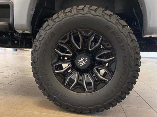 New 2026 Ford F250 Lariat w/ Black Appearance Package image 27