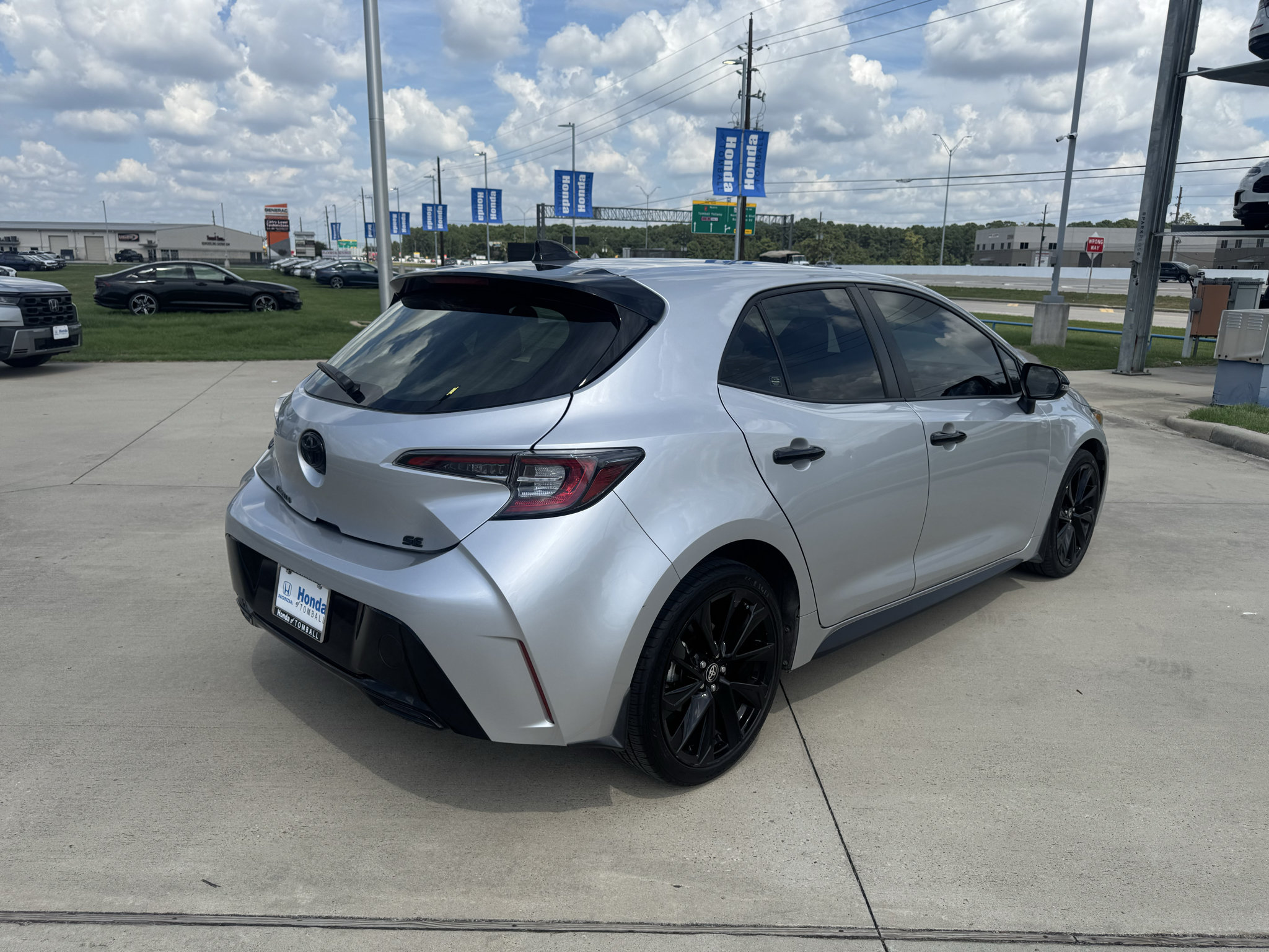 Used 2022 Toyota Corolla SE FWD image 8