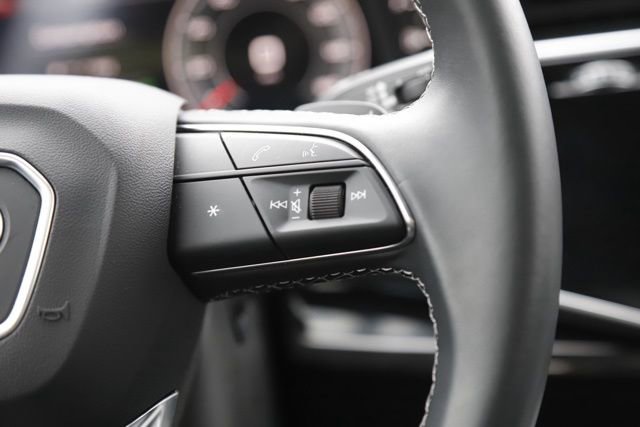 Used 2025 Audi Q7 2.0T Premium w/ Convenience Plus Package image 23