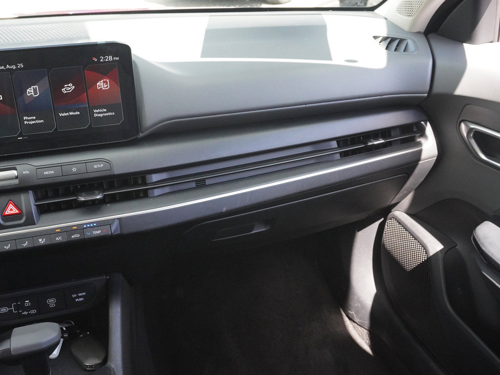 Certified 2025 Kia K4 FWD image 30