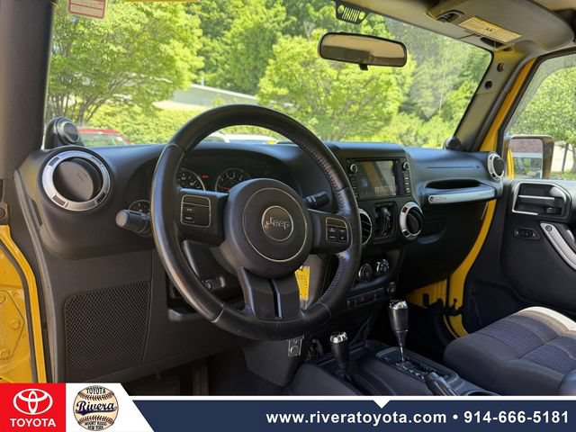 Used 2011 Jeep Wrangler Unlimited Sahara w/ Dual Top Group AWD/4WD image 10
